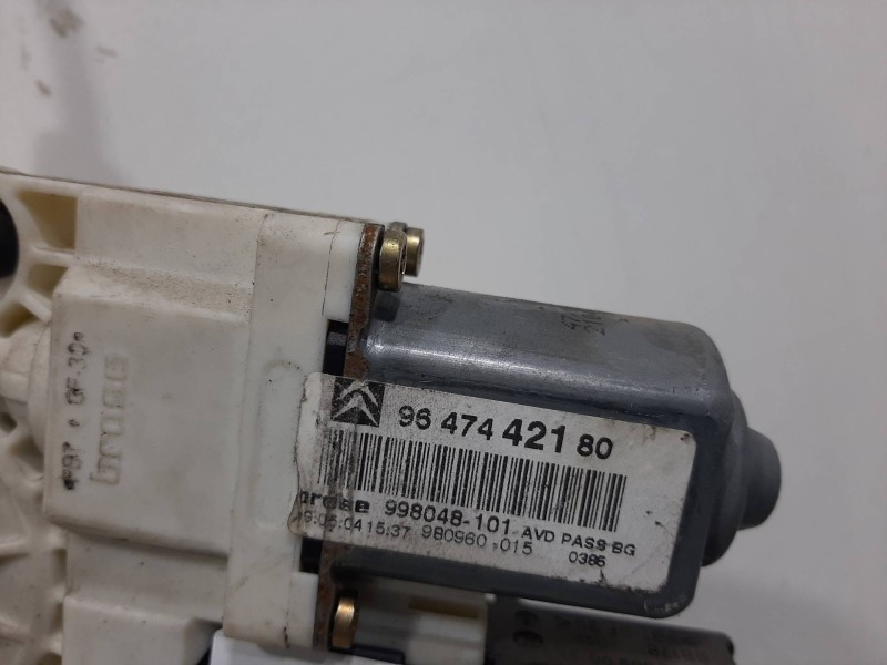 Recambio de elevalunas delantero derecho para citroën c4 coupe vts referencia OEM IAM 9647442180  