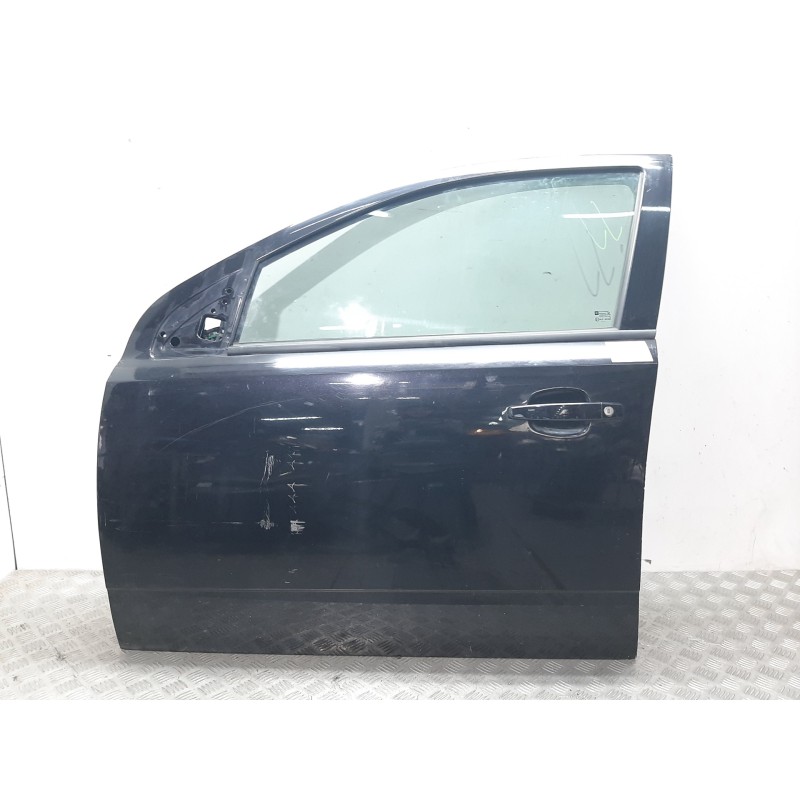 Recambio de puerta delantera izquierda para opel astra h berlina cosmo referencia OEM IAM 13208421 NEGRA 