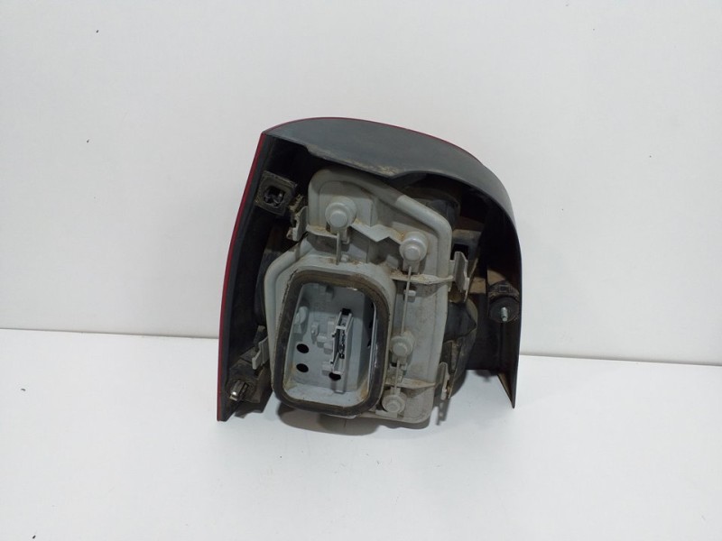 Recambio de piloto trasero derecho para volkswagen polo (9n1) conceptline referencia OEM IAM   