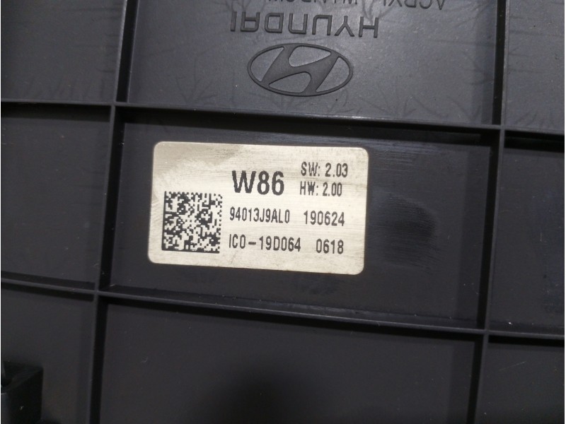 Recambio de cuadro instrumentos para hyundai kona essence 2wd referencia OEM IAM 94013J9AL0  
