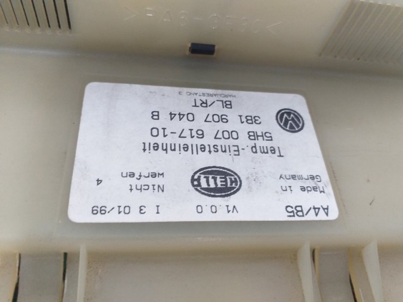 Recambio de mando calefaccion / aire acondicionado para volkswagen passat berlina (3b2) comfortline referencia OEM IAM 5HB007617