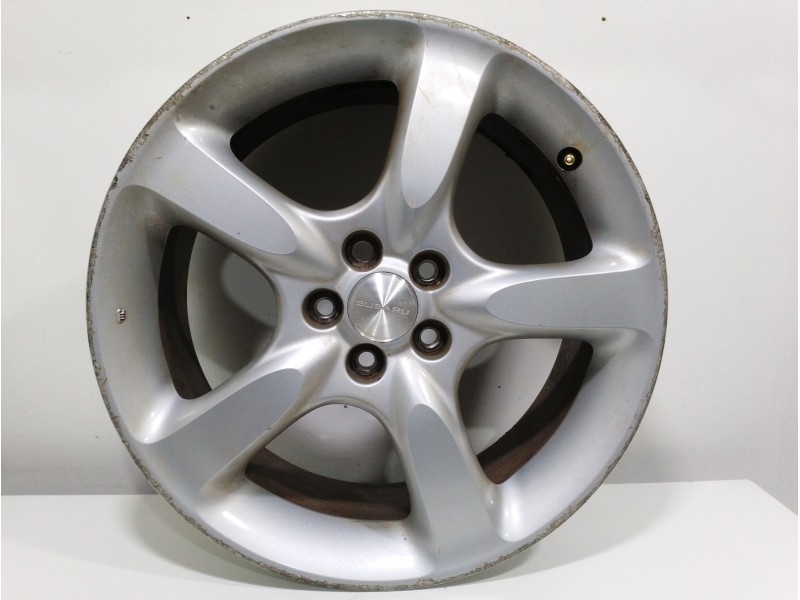 Recambio de llanta para subaru legacy berl. b13 (bl) 2.5 se referencia OEM IAM 28111AG000  