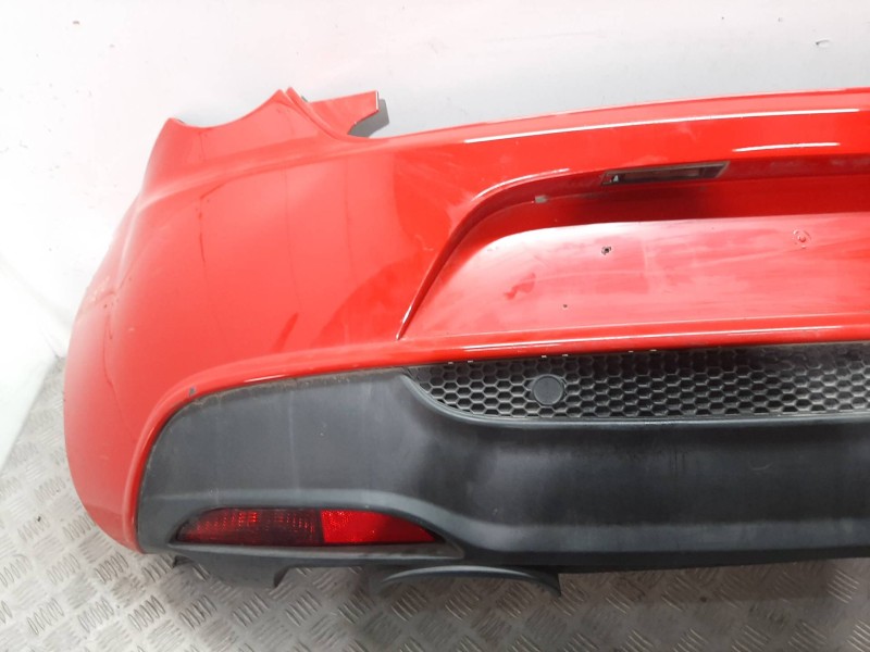 Recambio de paragolpes trasero para alfa romeo mito (145) distinctive referencia OEM IAM 0051909132 ROJO 
