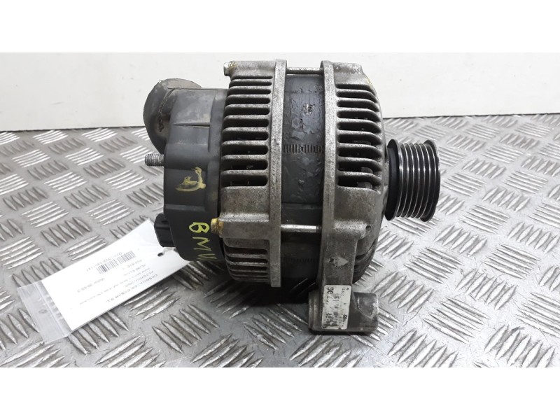 Recambio de alternador para bmw serie 5 berlina (e39) 530i exclusive referencia OEM IAM 61E15  