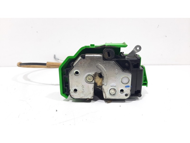 Recambio de cerradura puerta delantera derecha para alfa romeo mito (145) distinctive referencia OEM IAM 0050522847 5 PINES 