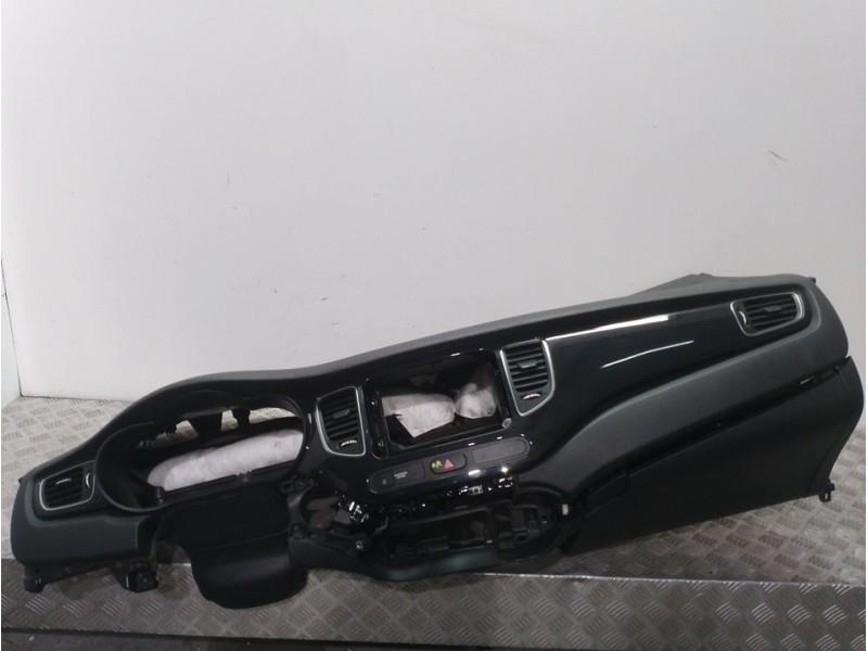 Recambio de salpicadero para kia carens ( ) drive referencia OEM IAM 84710A4100WK  
