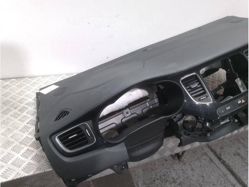 Recambio de salpicadero para kia carens ( ) drive referencia OEM IAM 84710A4100WK  