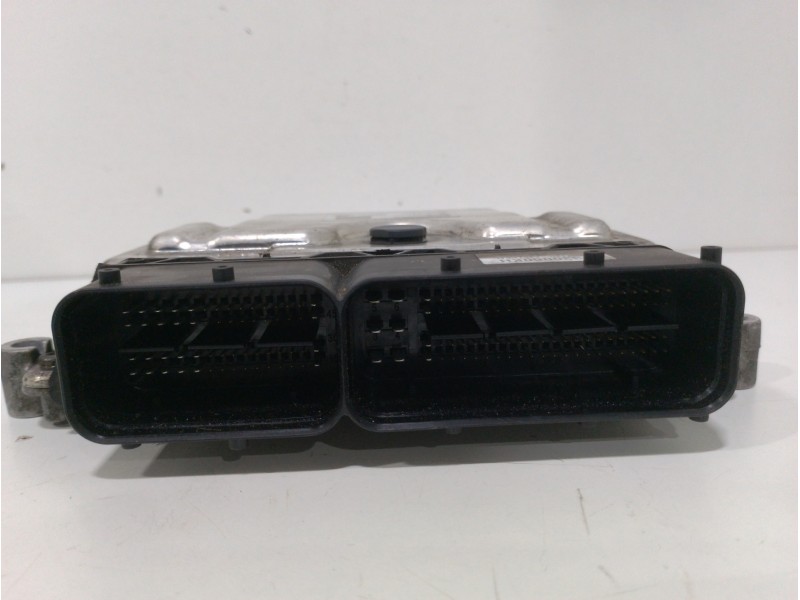 Recambio de centralita motor uce para hyundai kona essence 2wd referencia OEM IAM 3910804001  