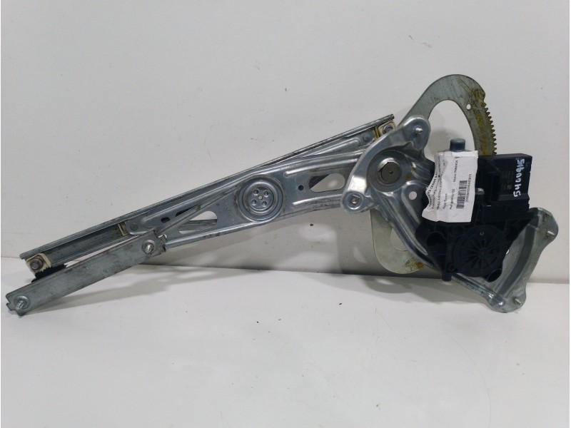 Recambio de elevalunas trasero derecho para renault scenic iii dynamique referencia OEM IAM 827208148R 6 PINES 