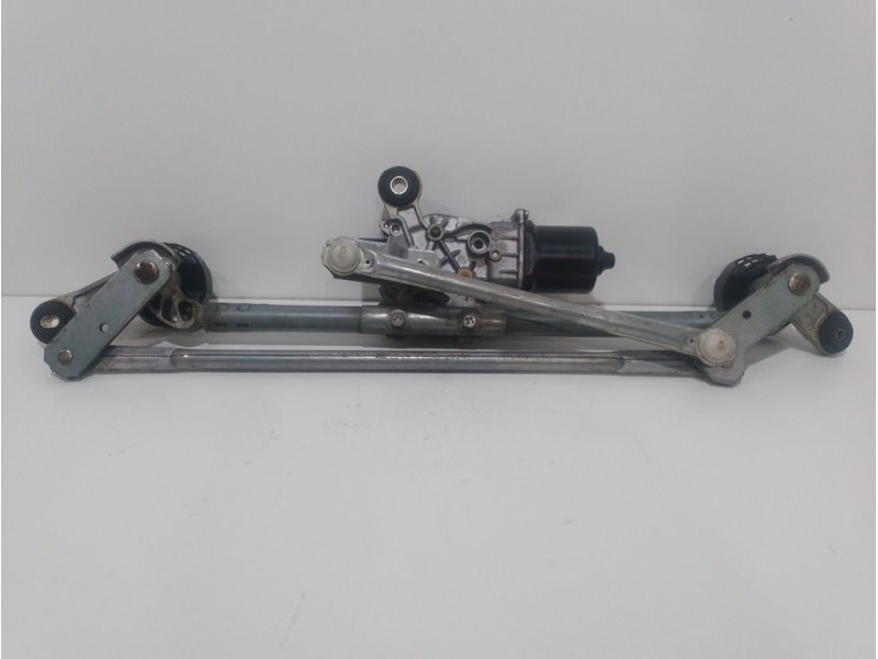 Recambio de motor limpia delantero para toyota auris luna referencia OEM IAM  4 PINES 