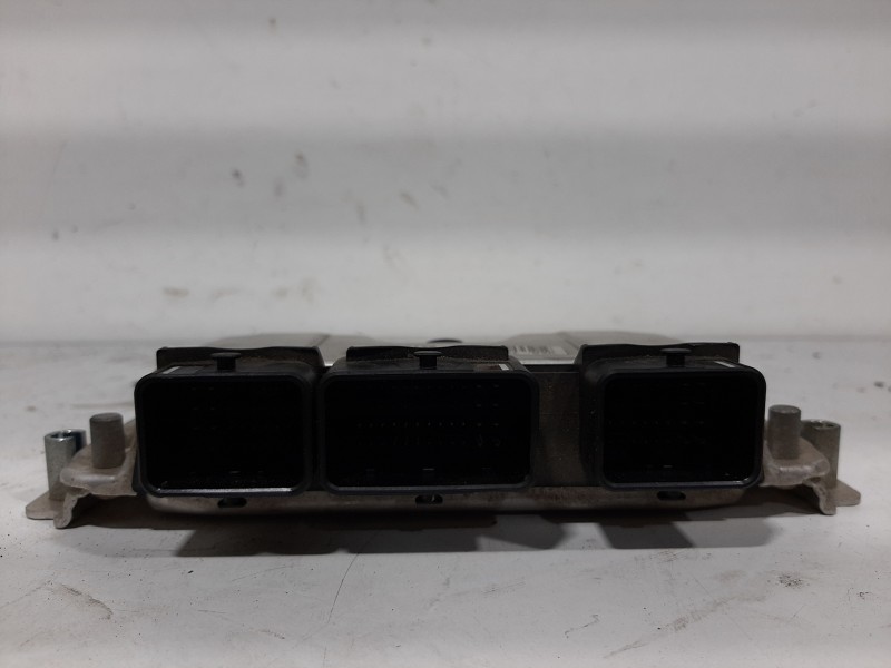 Recambio de centralita motor uce para peugeot 307 break / sw (s1) sw referencia OEM IAM 194061  