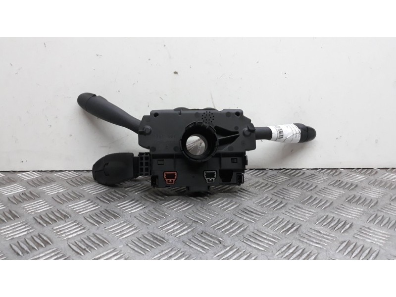 Recambio de mando multifuncion para citroën xsara picasso 1.6 hdi 90 exclusive referencia OEM IAM 122731  