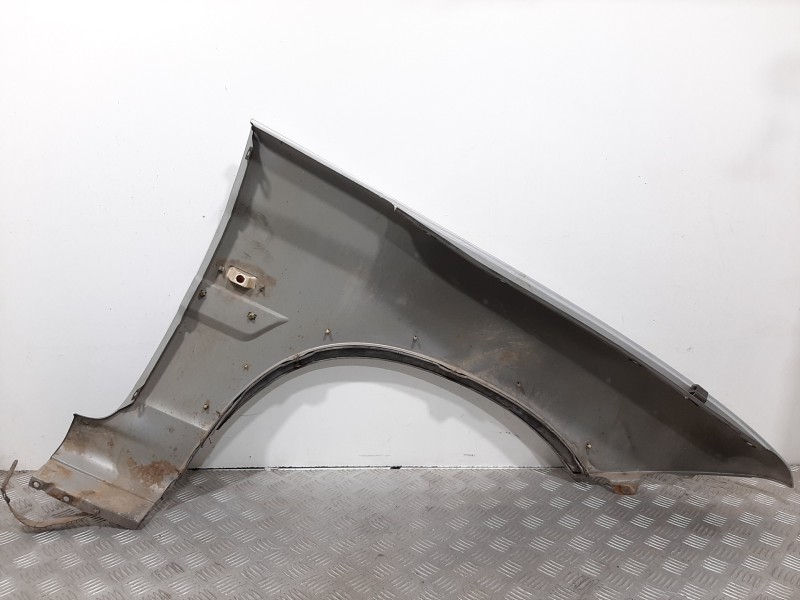 Recambio de aleta delantera izquierda para ssangyong musso 2.3 tdi referencia OEM IAM  PLATA 