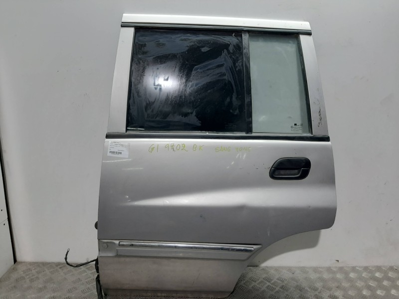 Recambio de puerta trasera izquierda para ssangyong musso 2.3 tdi referencia OEM IAM  PLATA 