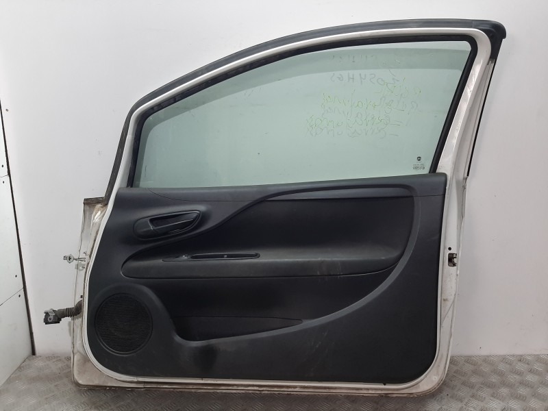 Recambio de puerta delantera derecha para fiat punto (199) easy referencia OEM IAM 0051846216 BLANCO 