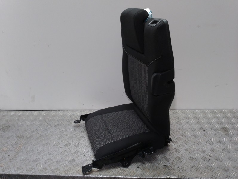 Recambio de asiento trasero izquierdo para opel zafira b cosmo referencia OEM IAM  TERCERA FILA 