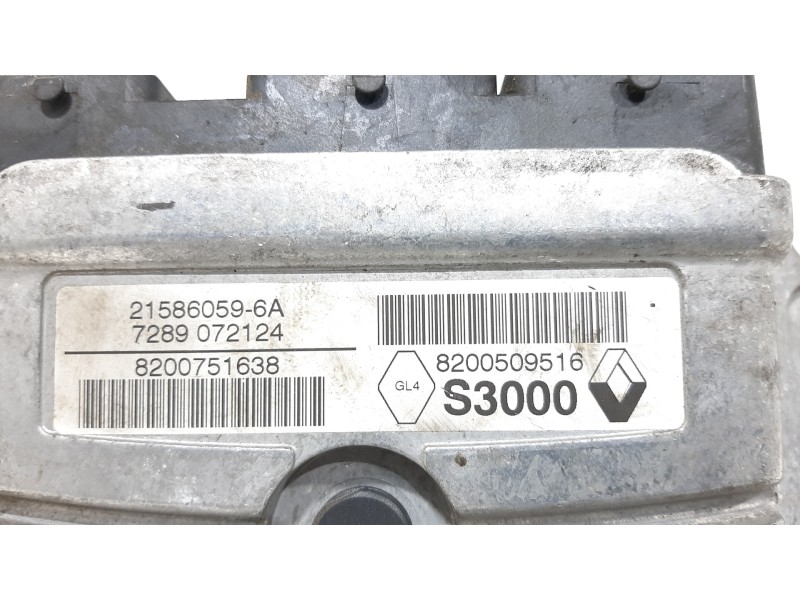 Recambio de centralita motor uce para renault megane ii berlina 3p emotion referencia OEM IAM 8200751638 8200509516 