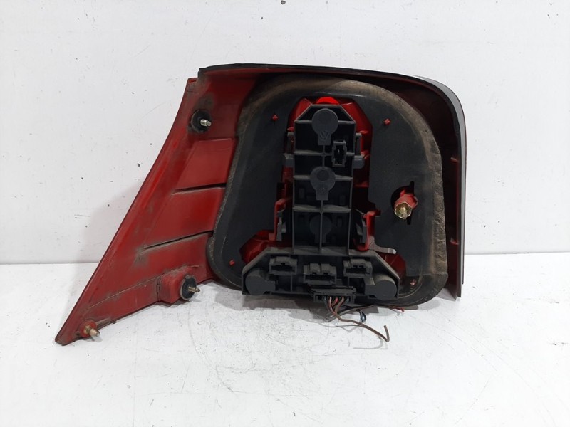 Recambio de piloto trasero derecho para volkswagen golf iv berlina (1j1) soul referencia OEM IAM   