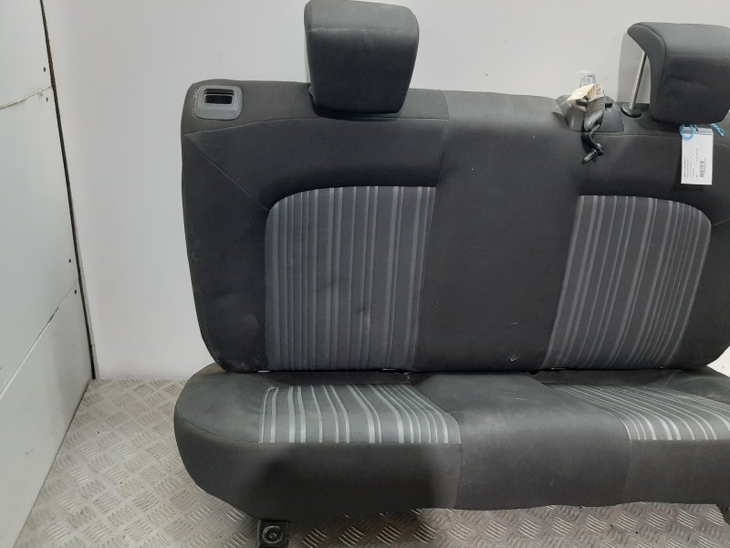 Recambio de asientos traseros para fiat punto (199) easy referencia OEM IAM   