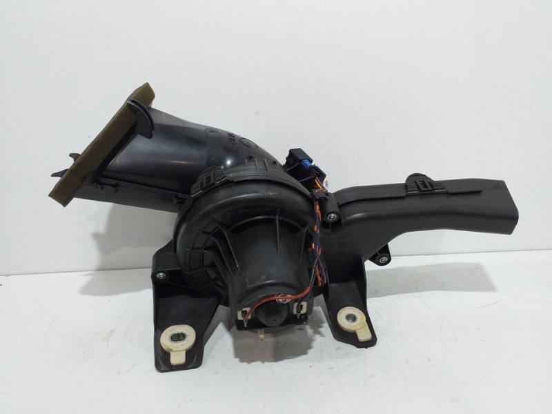 Recambio de motor calefaccion trasero izquierdo para peugeot 5008 active referencia OEM IAM 9683441680 9683441680 T5157001