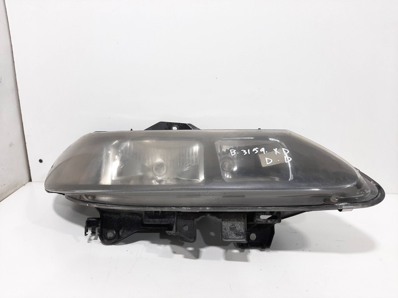 Recambio de faro derecho para renault laguna (b56) 1.8 16v rt referencia OEM IAM 7701047881  