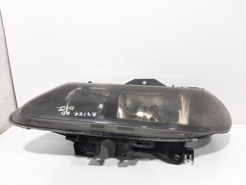 Recambio de faro izquierdo para renault laguna (b56) 1.8 16v rt referencia OEM IAM 7701047879  