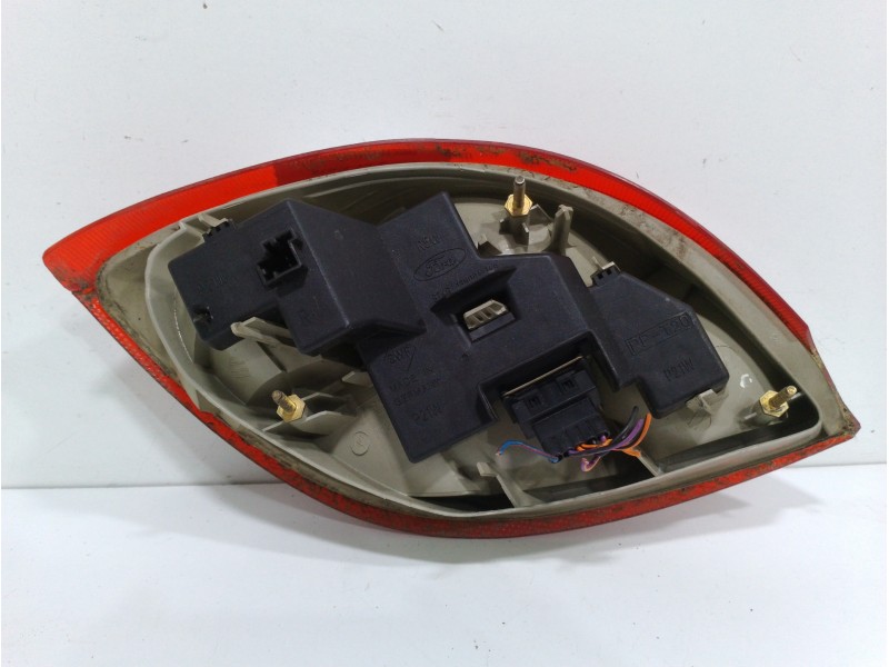 Recambio de piloto trasero derecho para ford ka (ccq) básico referencia OEM IAM 1105788  