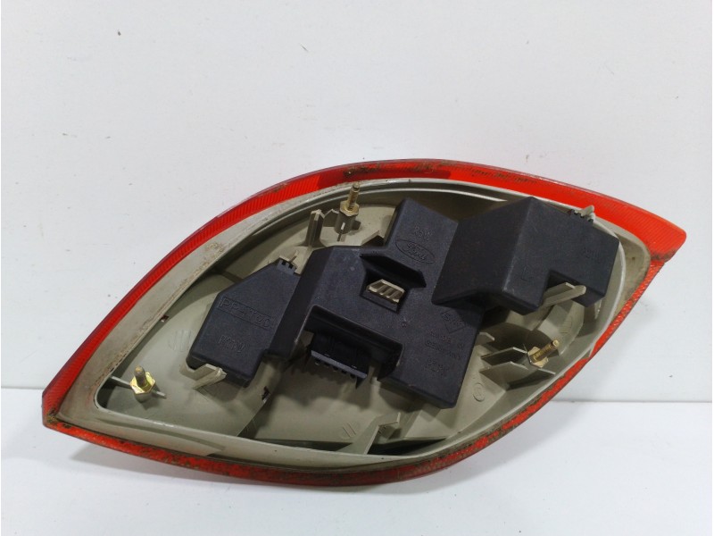 Recambio de piloto trasero izquierdo para ford ka (ccq) básico referencia OEM IAM 1120331  