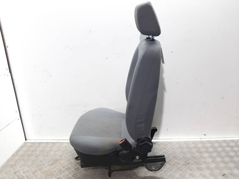 Recambio de asiento delantero derecho para tata indigo marina referencia OEM IAM   