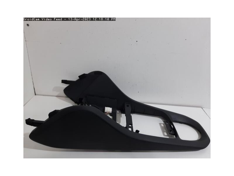 Recambio de consola central para hyundai ioniq referencia OEM IAM 84611G200T9Y  