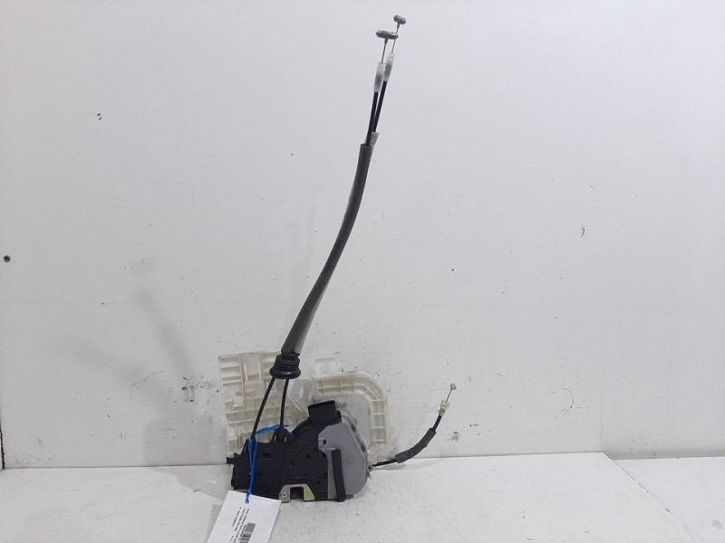 Recambio de cerradura puerta lateral derecha para hyundai ioniq referencia OEM IAM 81320G2010 5 PINES 