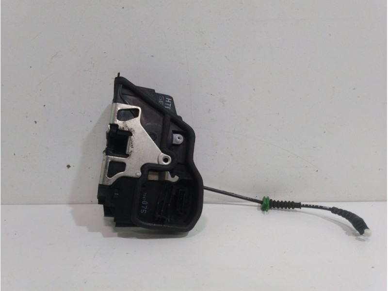 Recambio de cerradura puerta trasera izquierda para bmw x3 (e83) 2.0d referencia OEM IAM 51227202147  