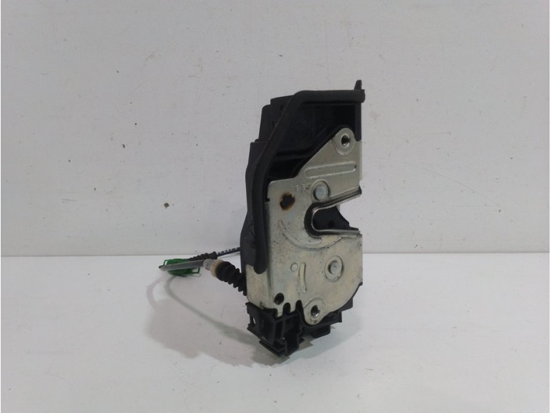 Recambio de cerradura puerta trasera izquierda para bmw x3 (e83) 2.0d referencia OEM IAM 51227202147  