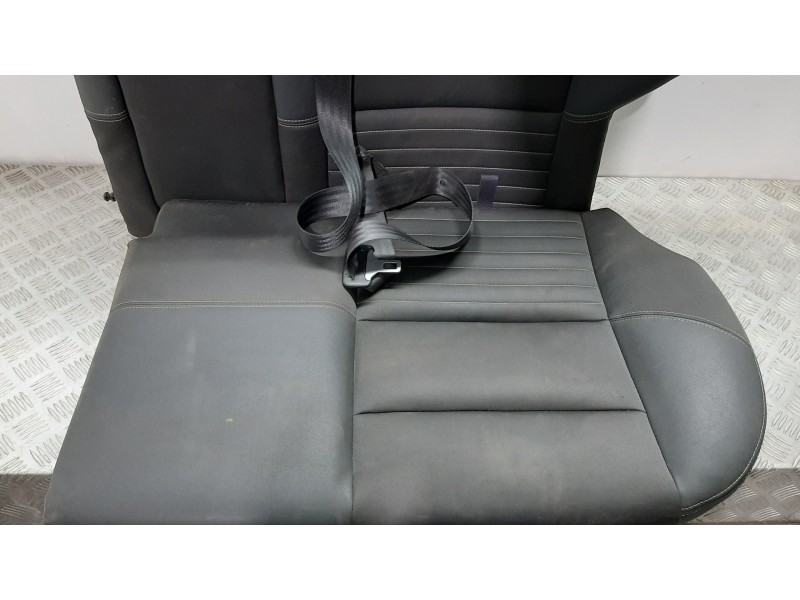 Recambio de asiento trasero izquierdo para volvo v50 familiar d5 kinetic referencia OEM IAM   