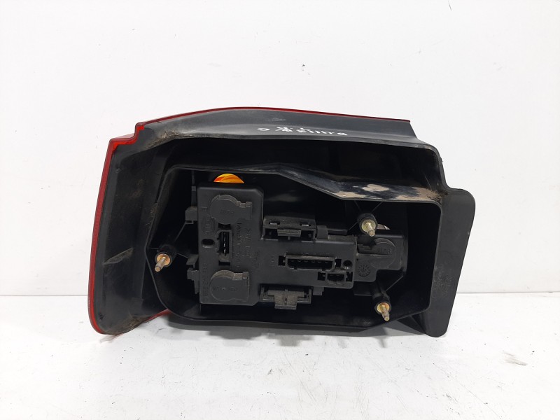 Recambio de piloto trasero derecho para seat ibiza (6k1) signo referencia OEM IAM    Recambio de piloto trasero derecho para seat ibiza (6k1) signo referencia OEM IAM