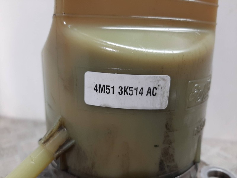 Recambio de bomba direccion para ford focus berlina (cap) ghia referencia OEM IAM 4M513K514AC  