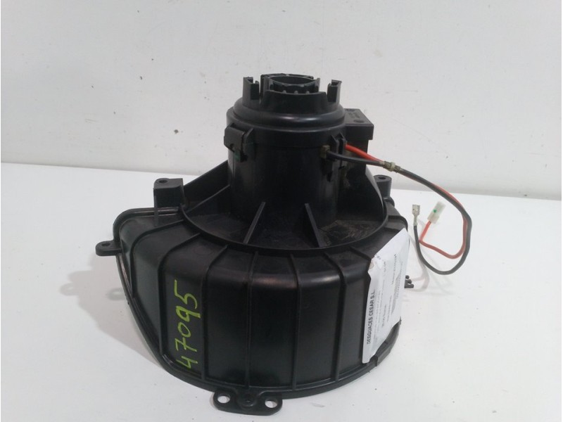 Recambio de motor calefaccion para opel astra h berlina cosmo referencia OEM IAM 52421335  