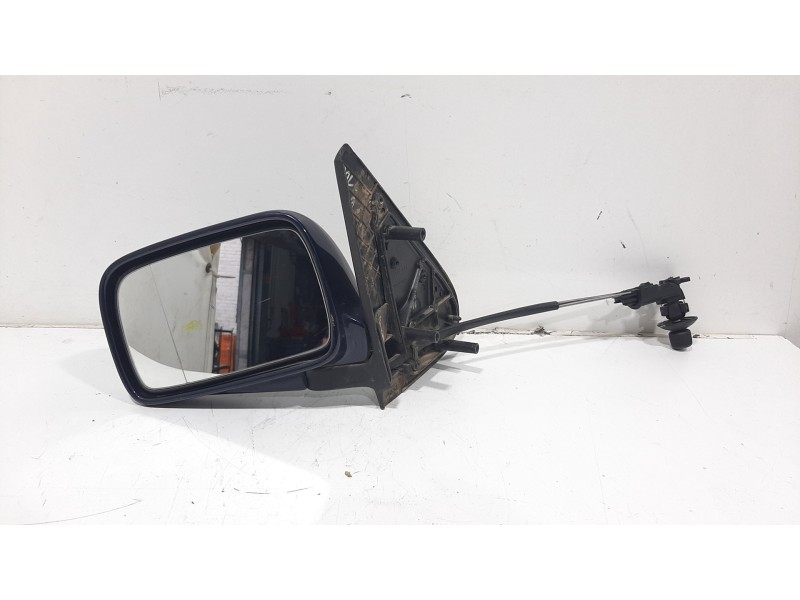 Recambio de retrovisor izquierdo para volkswagen polo berlina (6n1) sport referencia OEM IAM NVE2311 MANUAL AZUL