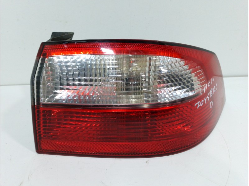 Recambio de piloto trasero derecho para renault laguna ii (bg0) authentique referencia OEM IAM 820000474  