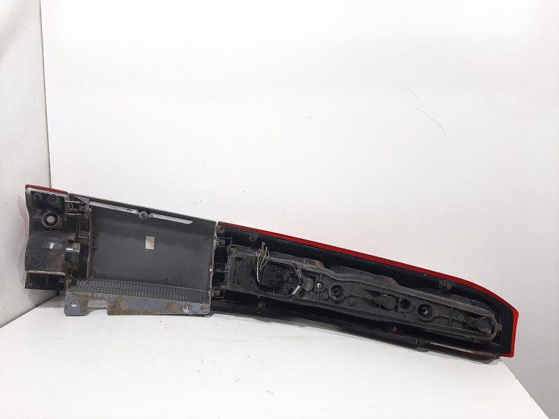 Recambio de piloto trasero derecho para opel meriva cosmo referencia OEM IAM 93184713  