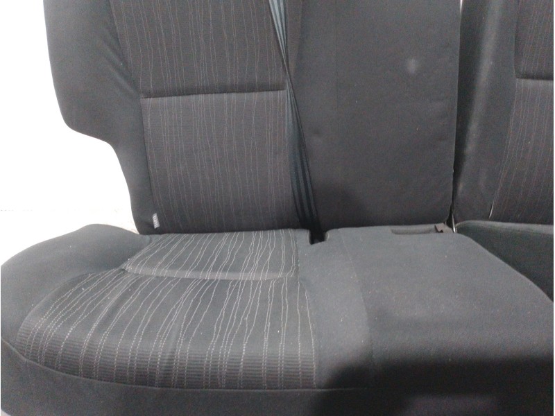 Recambio de asientos traseros para toyota auris sol referencia OEM IAM   