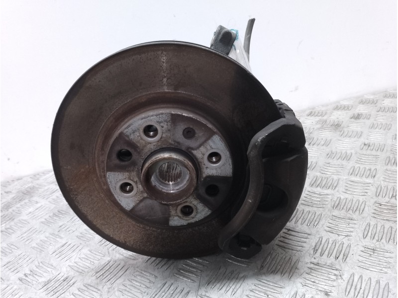 Recambio de mangueta delantera derecha para opel tigra twin top enjoy referencia OEM IAM 13154318  