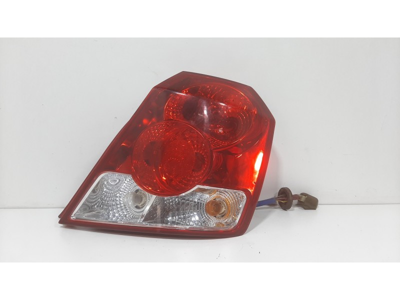 Recambio de piloto trasero derecho para chevrolet kalos 1.4 se referencia OEM IAM 96540269  