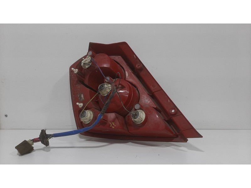 Recambio de piloto trasero derecho para chevrolet kalos 1.4 se referencia OEM IAM 96540269  