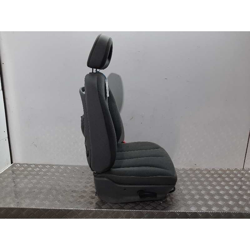 Recambio de asiento delantero derecho para chrysler voyager (rg) 2.8 crd grand voyager limited referencia OEM IAM   