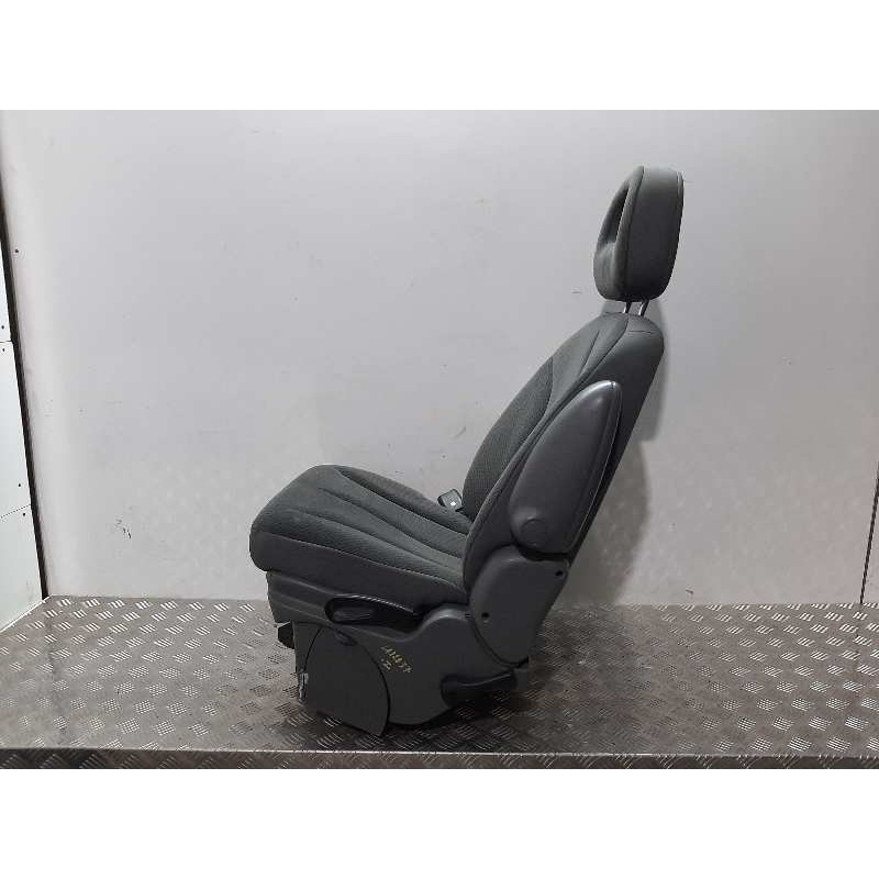 Recambio de asiento trasero izquierdo para chrysler voyager (rg) 2.8 crd grand voyager limited referencia OEM IAM   