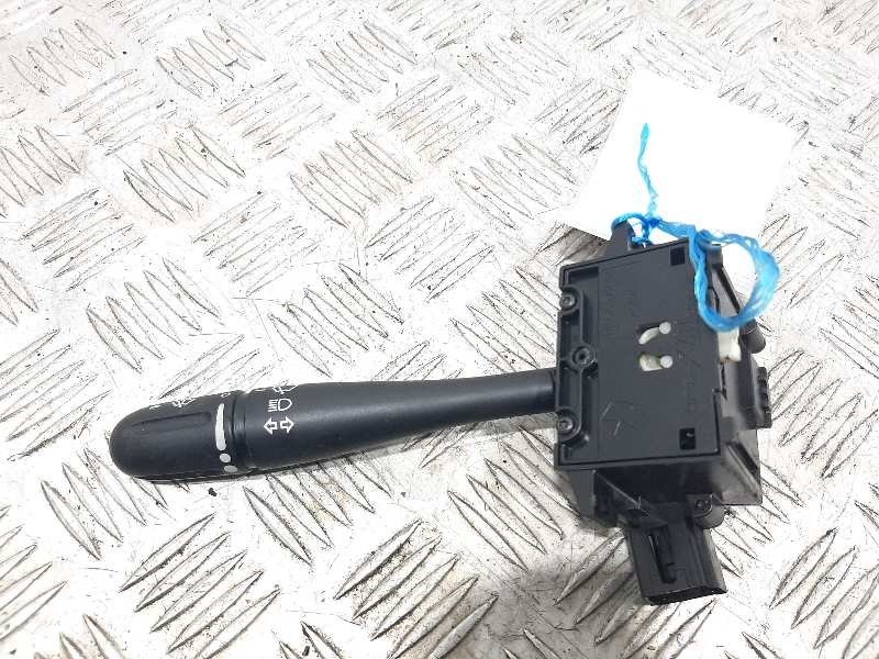 Recambio de mando limpia para chrysler voyager (rg) 2.8 crd grand voyager limited referencia OEM IAM 052AA31040441  