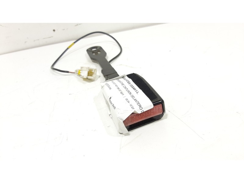 Recambio de enganche cinturon delantero derecho para peugeot 407 sw st sport referencia OEM IAM B9132  