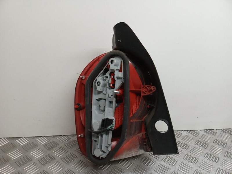 Recambio de piloto trasero derecho para renault modus confort dynamique referencia OEM IAM   