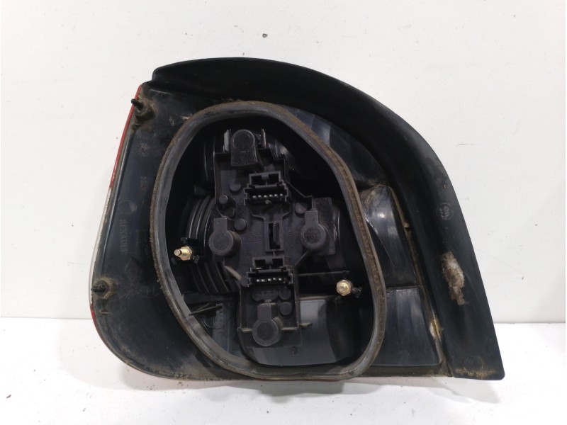 Recambio de piloto trasero derecho para renault scenic (ja..) 1.6 16v expression referencia OEM IAM 7700428055  